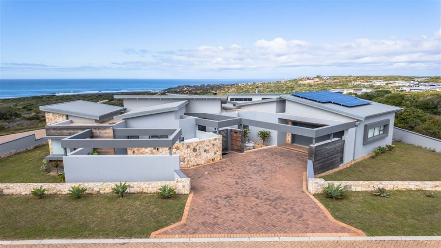 3 Bedroom Property for Sale in Stilbaai Oos Western Cape